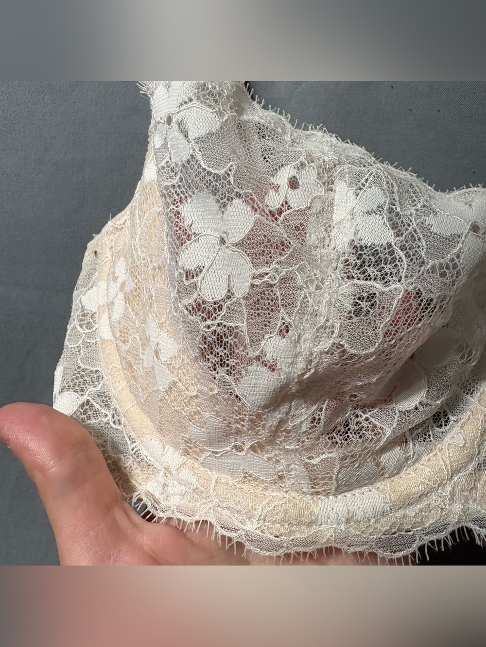 Victoria’s Secret Dream Angels Push-Up Unlined w/o Padding Bra in Coconut White - Picture 4 of 14